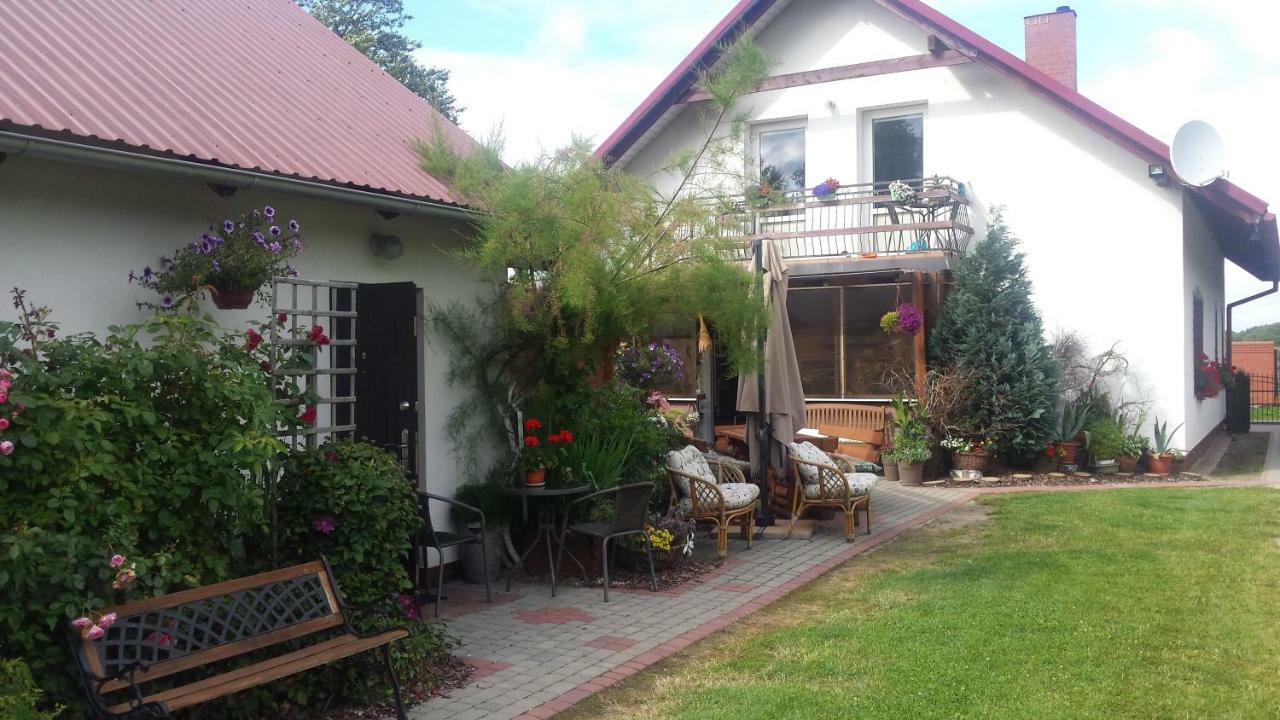 Pokoje Goscinne Renata Knitter Komnino Exterior photo
